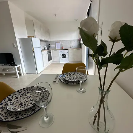 Marguerite En Bois Climatise Et Confortable Classe 3 Etoiles Pour 2 A 4 Personnes Avec Vue Imprenable Sur La Campagne Vakantiehuis *